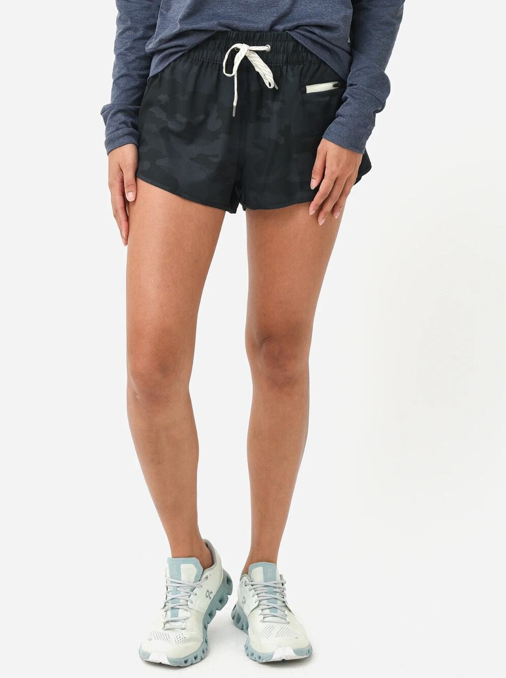 NWT Vuori Clementine Shorts XL Black Watercolor Camo Athletic Running Lined